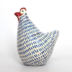 תרנגולת לבנה עם קווקווים כחולים